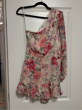 Express One-Shoulder Floral Mini Dress Romper in Cream and Pink